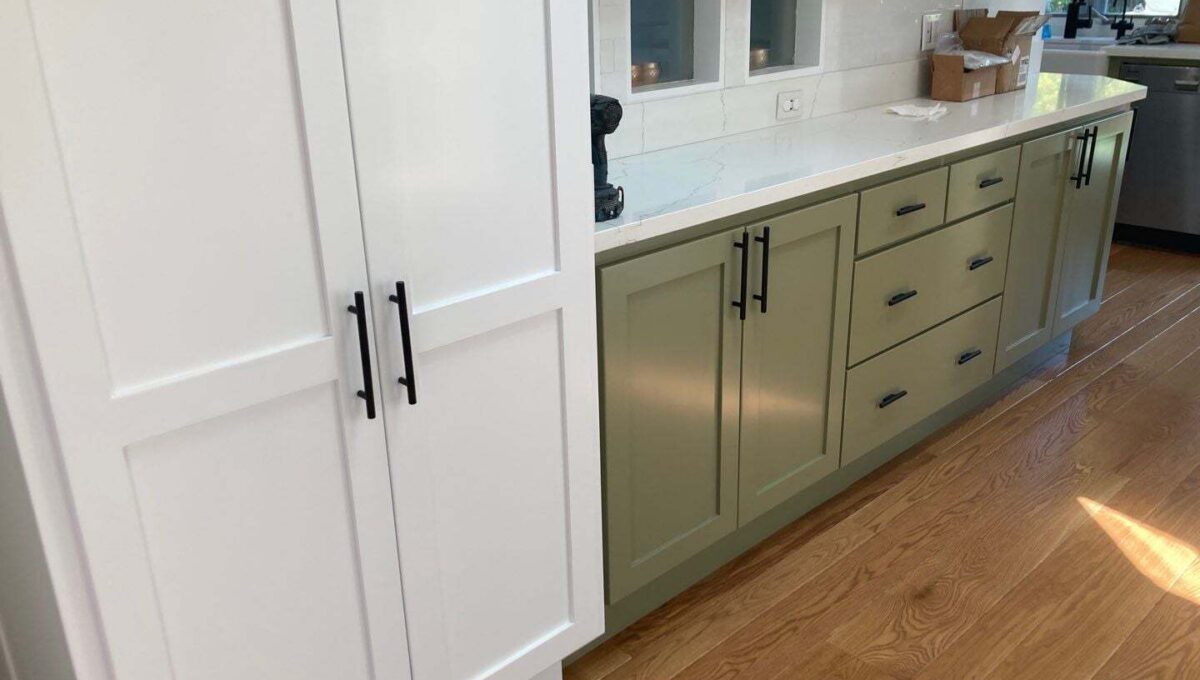  Cabinet Painting