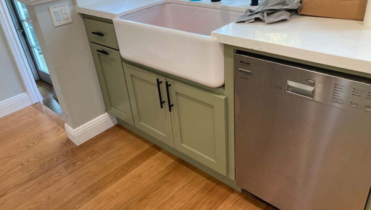  Cabinet Painting