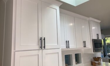 Bay Area cabinet painter Are White Kitchen Cabinets Still Popular in 2022?