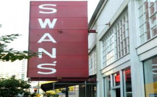 MB Jessee Painting at Historic Oakland