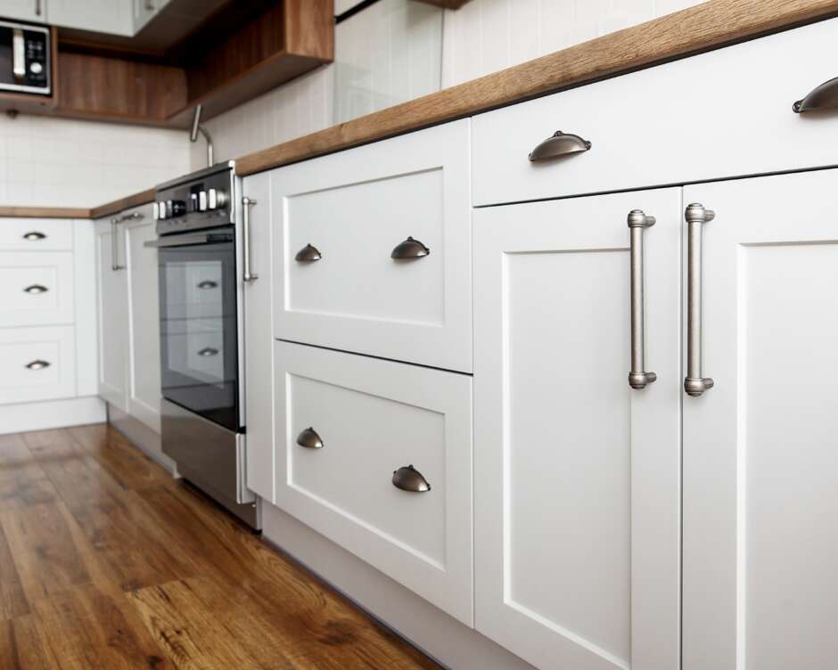  Refinishing vs Refacing Kitchen Cabinets - What’s Right for Me?