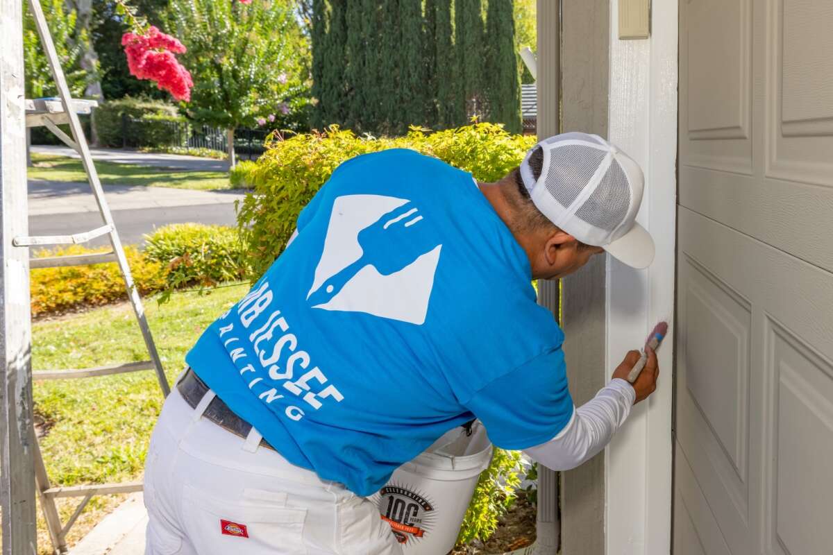  How Do You Plan an HOA Painting Project Without Disrupting Residents?